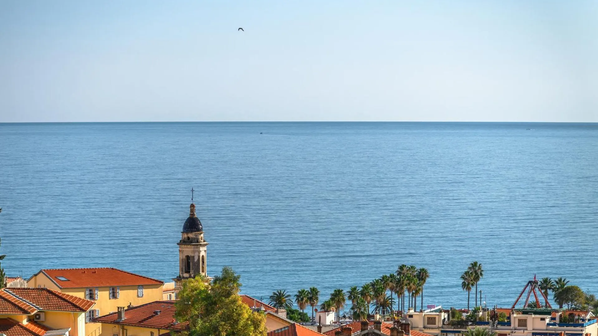 Les Orangers, Charmant Studio Avec Coin Nuit, Incroyable Vue Sur La Ville Et La Mer, Parking Menton 0*,  France