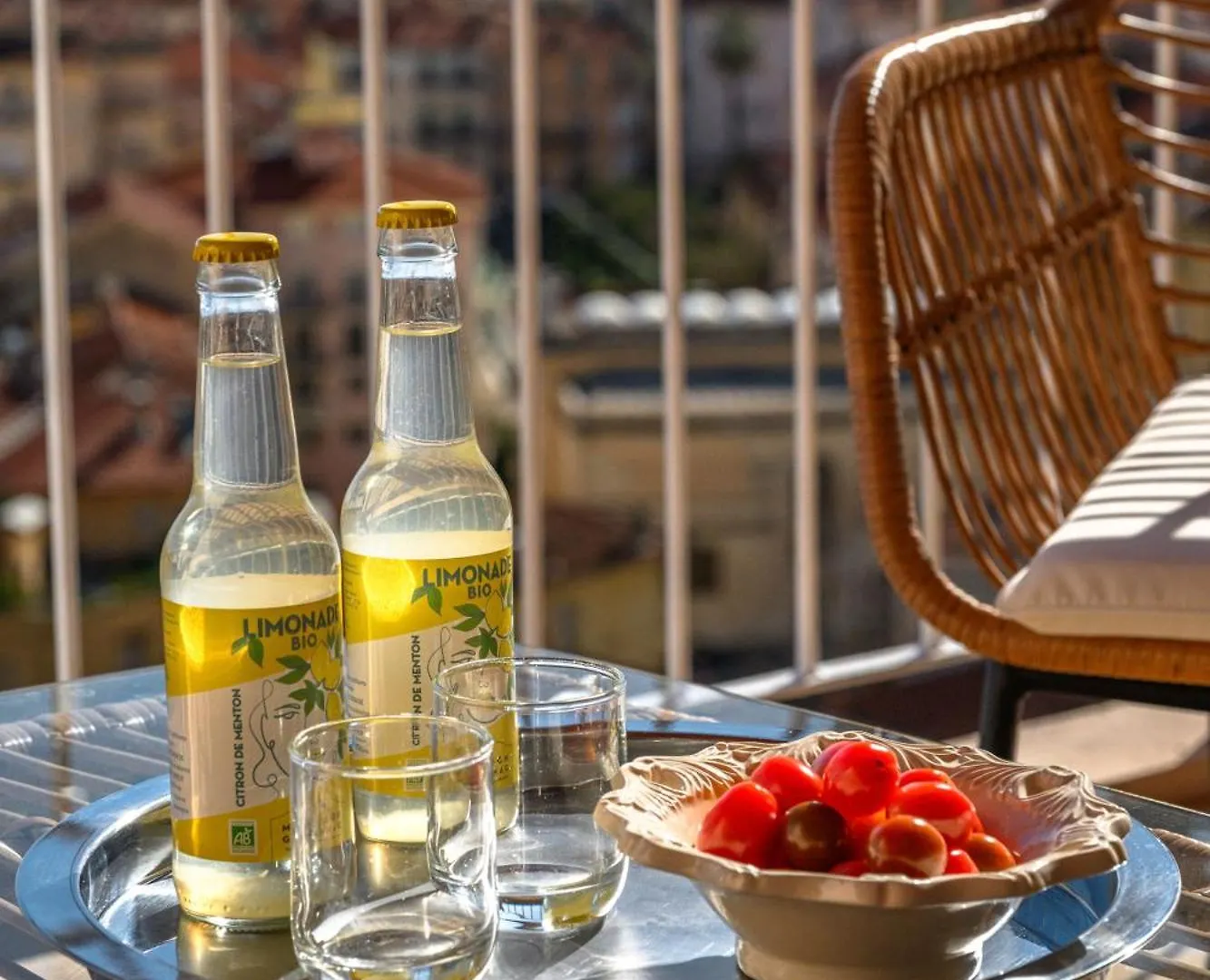 Apartment Les Orangers, Charmant Studio Avec Coin Nuit, Incroyable Vue Sur La Ville Et La Mer, Parking Menton