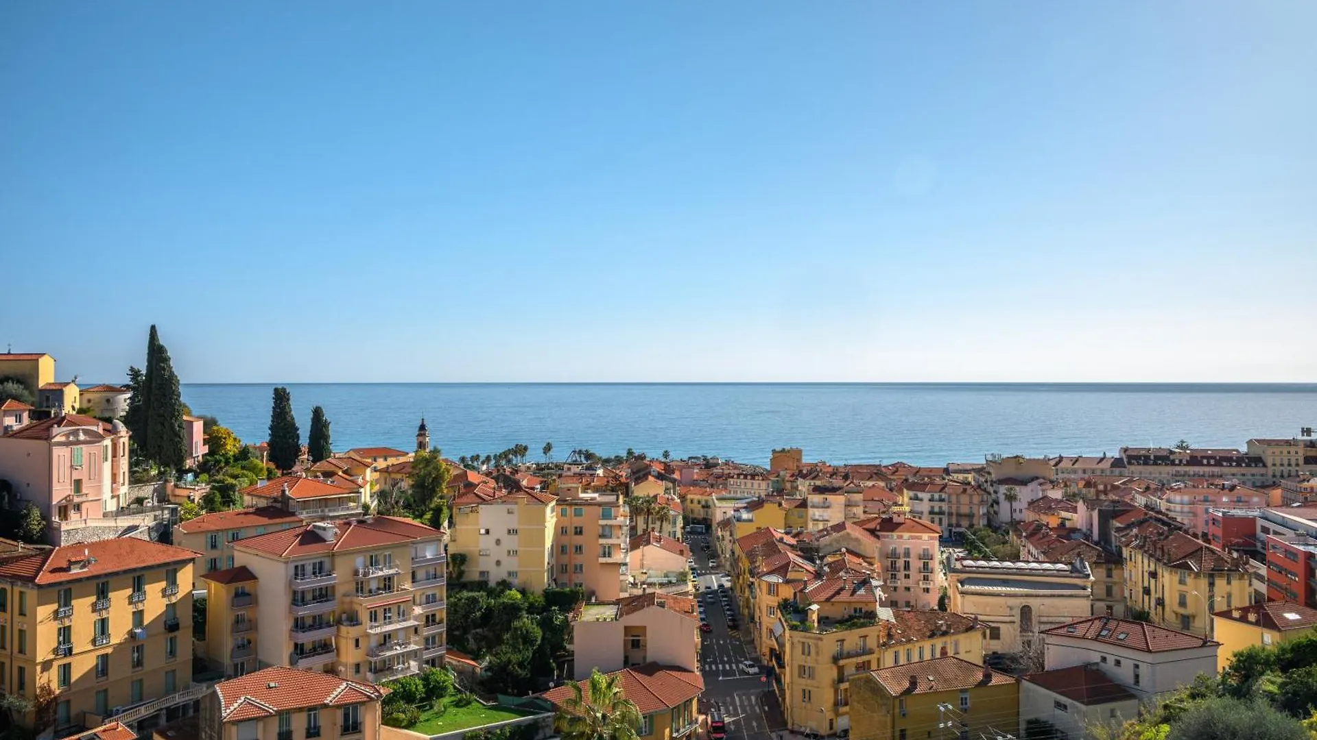 Les Orangers, Charmant Studio Avec Coin Nuit, Incroyable Vue Sur La Ville Et La Mer, Parking Menton 0*,
